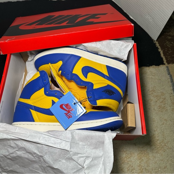Nike Air Jordan 1 Retro High OG Reverse Laney Women Shoe FD2596-700 New with box - Picture 11 of 12